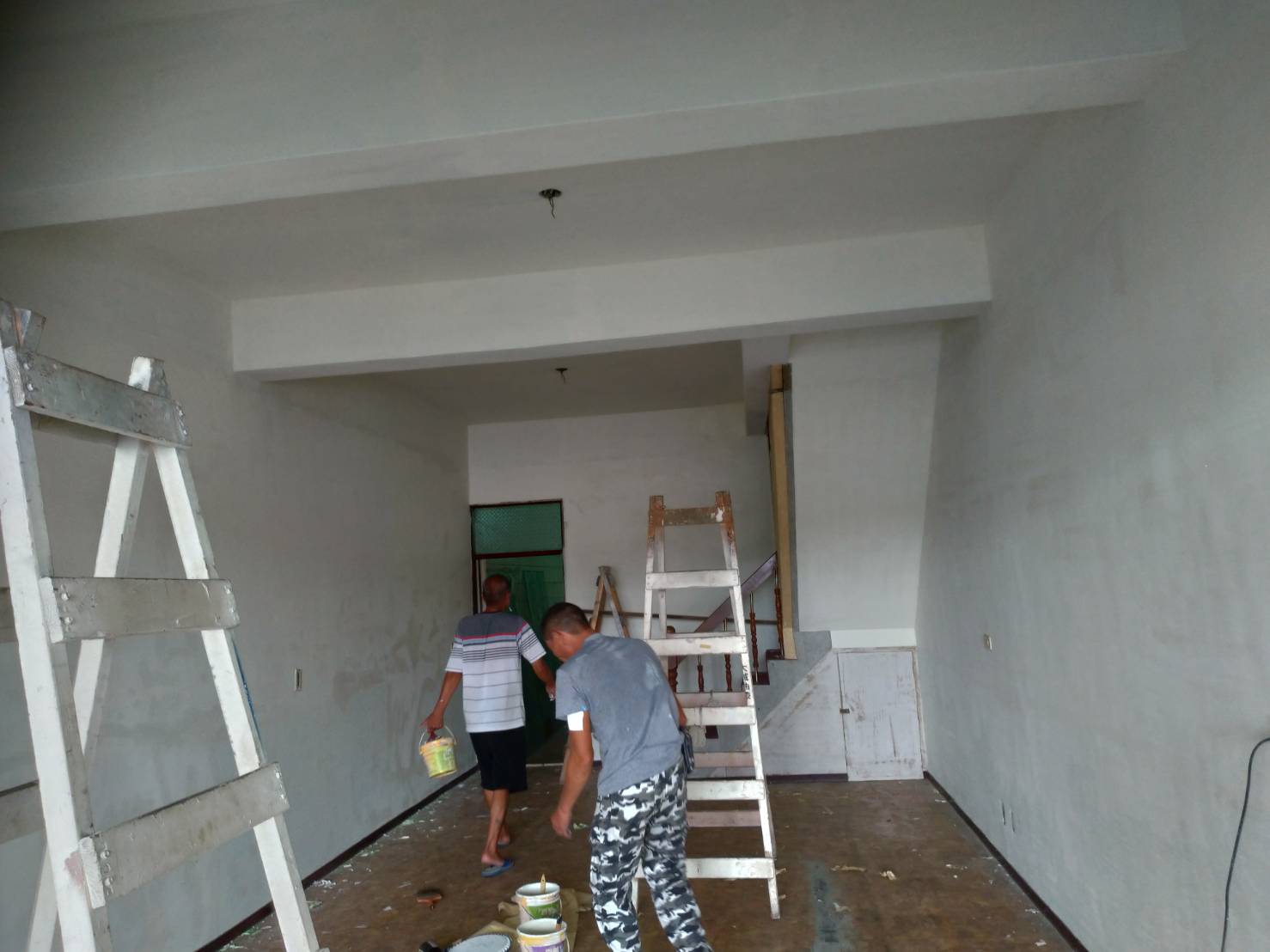 住家粉刷施工前中後