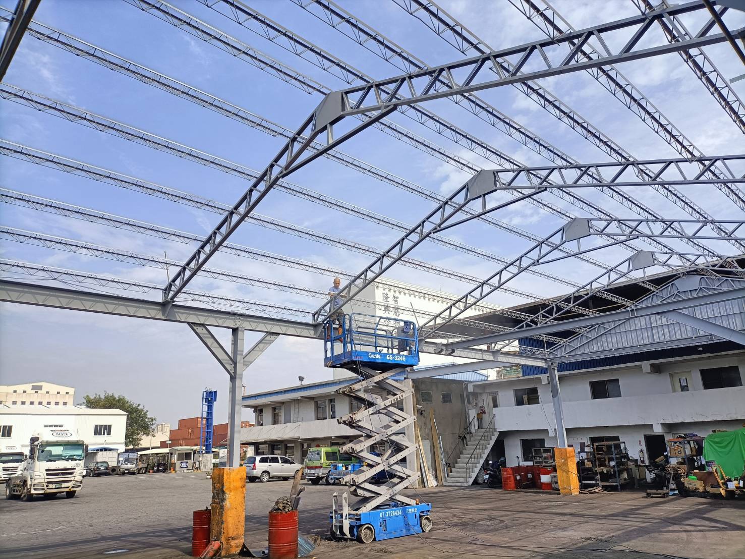 鋼骨結構防鏽油漆塗裝工程