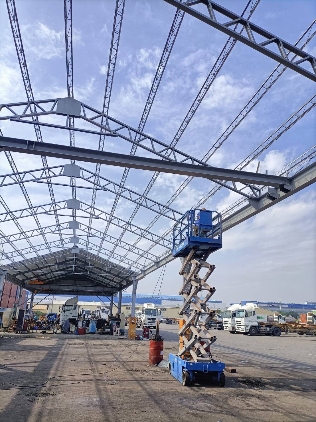 鋼骨結構防鏽油漆塗裝工程